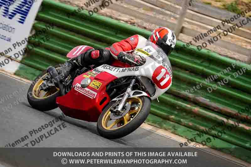 Vintage motorcycle club;eventdigitalimages;mallory park;mallory park trackday photographs;no limits trackdays;peter wileman photography;trackday digital images;trackday photos;vmcc festival 1000 bikes photographs